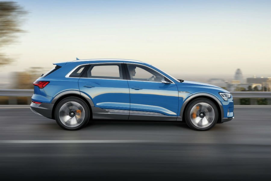 https://autogreeknews.gr/wp-content/uploads/2018/09/audi-e-tron4.jpg