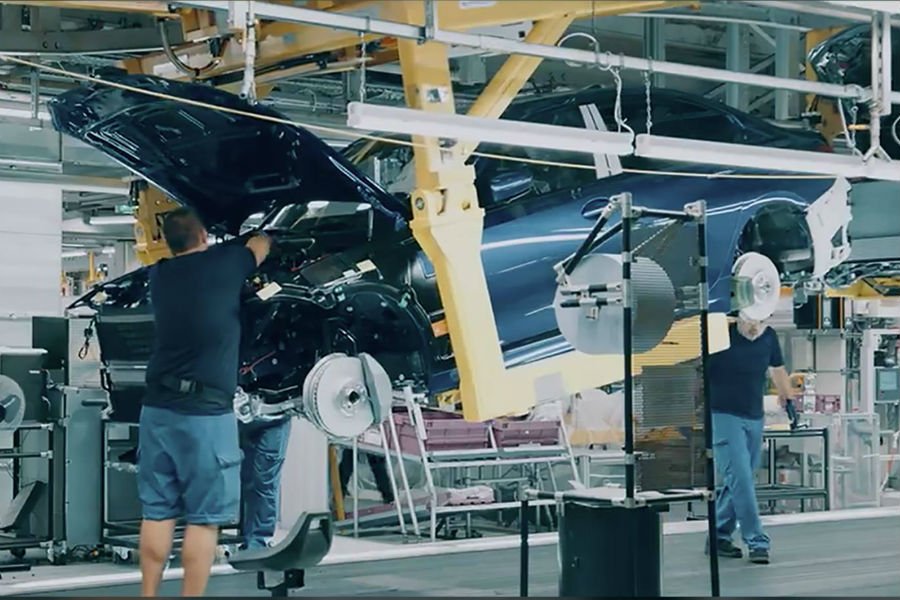 https://autogreeknews.gr/wp-content/uploads/2018/09/bmw-3-series-teaser2.jpg