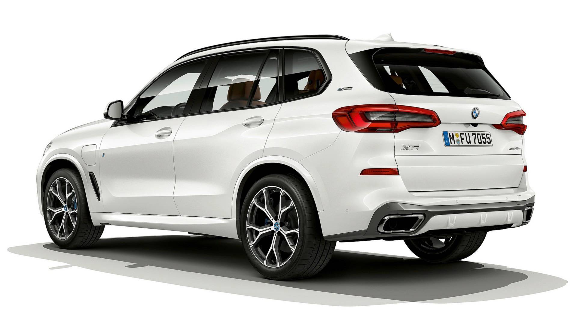 https://autogreeknews.gr/wp-content/uploads/2018/09/bmw-x5-e3.jpg