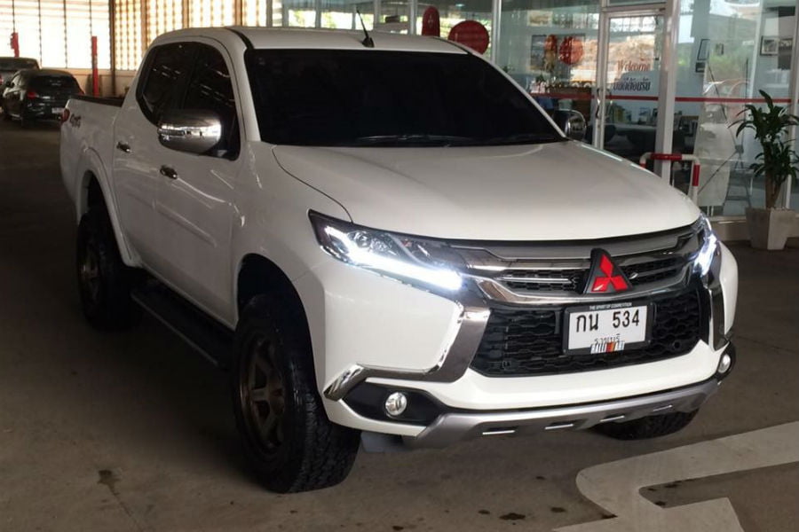 https://autogreeknews.gr/wp-content/uploads/2018/09/mitsubishi-l200-fl.jpg