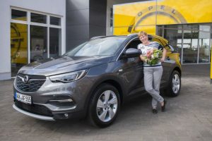 opel grandland x 100