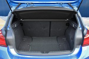 BMW 116d Shadow Line (10)