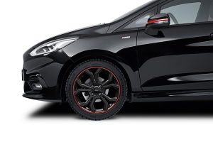 FordFiesta_RedBlack_03