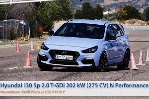 Hyundai-i30-N-lane-change