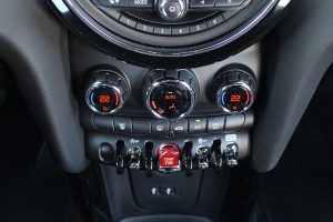 MINI Cooper D 5D (13)