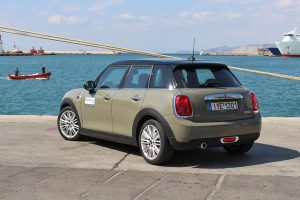 MINI Cooper D 5D (4)