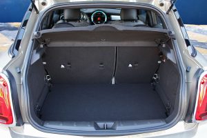 MINI Cooper D 5D (8)