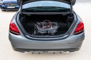 Mercedes-C-300-de-(4)