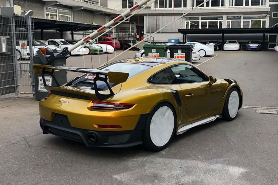 https://autogreeknews.gr/wp-content/uploads/2018/10/gold-gt2-rs3.jpg
