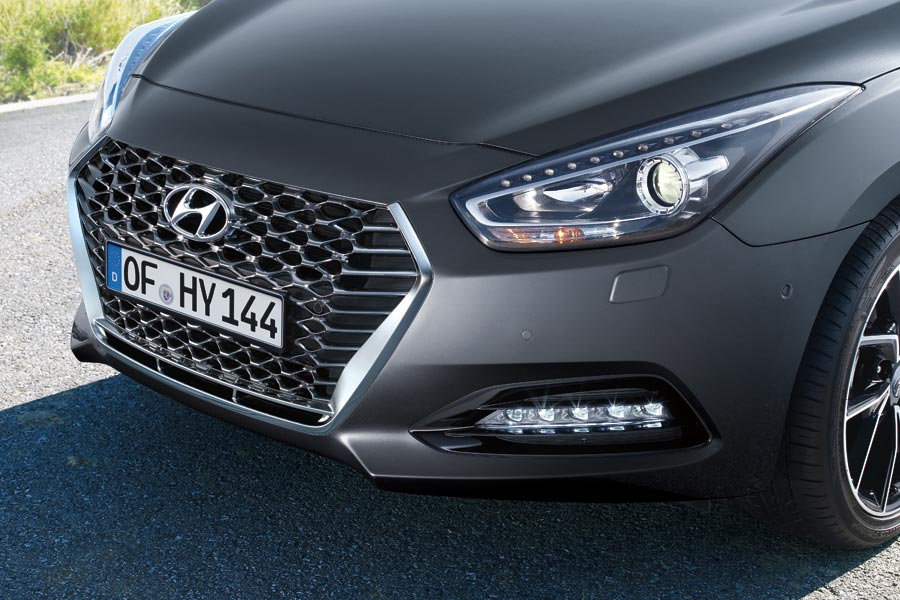 https://autogreeknews.gr/wp-content/uploads/2018/10/hyundai-i40-oct2018-05.jpg