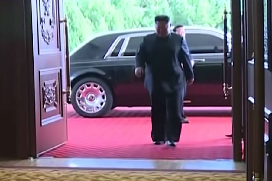 https://autogreeknews.gr/wp-content/uploads/2018/10/kim-car2.jpg