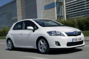 toyota auris hybrid