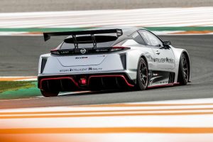 agwnistiko nissan leaf official7