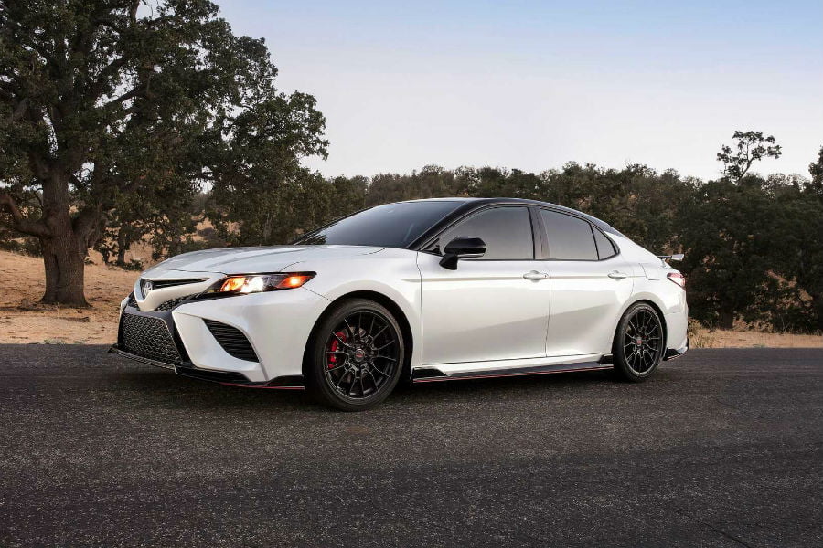 https://autogreeknews.gr/wp-content/uploads/2018/11/camry-trd2.jpg