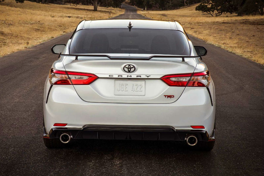 https://autogreeknews.gr/wp-content/uploads/2018/11/camry-trd3.jpg