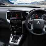 mitsubishi l200 interior