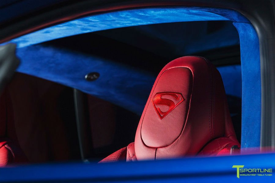 https://autogreeknews.gr/wp-content/uploads/2018/11/tesla-superman9.jpg