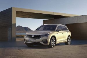 2019-VW-Touareg-02
