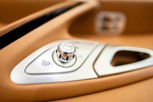 Bugatti_Veyron_2008_interior4