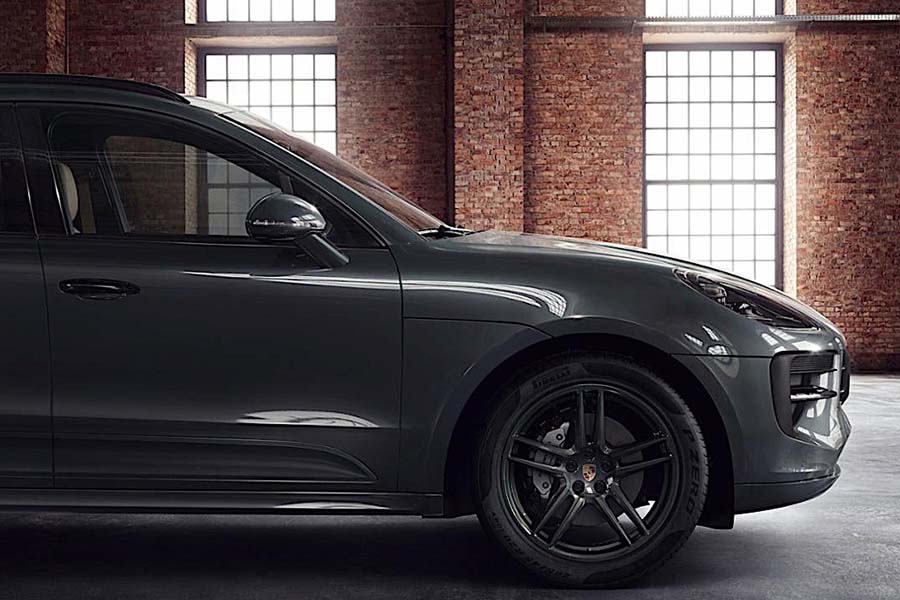 https://autogreeknews.gr/wp-content/uploads/2018/12/Porsche_Macan_Manufaktur_1.jpg