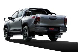 Toyota-Hilux-Black-Rally-Edition-(2)
