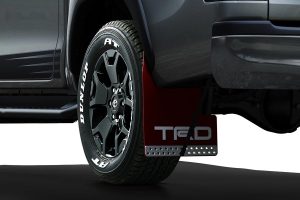 Toyota-Hilux-Black-Rally-Edition-(4)