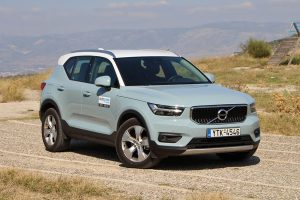 Volvo XC40 T3 (2)