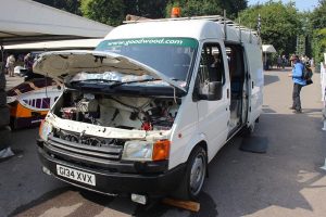 ford-transit-jaguar_xj220-engine-(3)