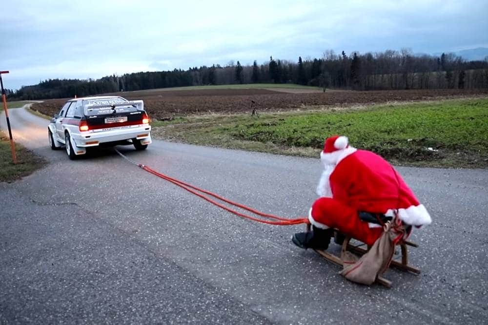 Άγιος Βασίλης έρχεται με Audi Quattro! (+video)