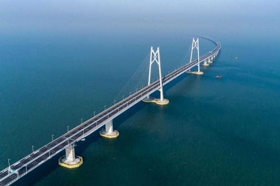 https://autogreeknews.gr/wp-content/uploads/2019/01/Hong_Kong_Bridge_5.jpg