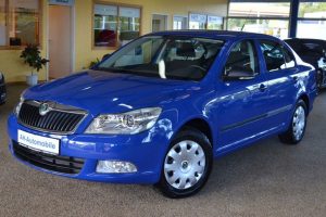 Skoda_Octavia_2009_1