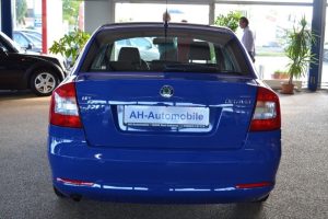 Skoda_Octavia_2009_4