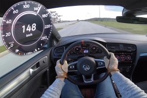 VW-Golf-GTI-TCR-acceleration