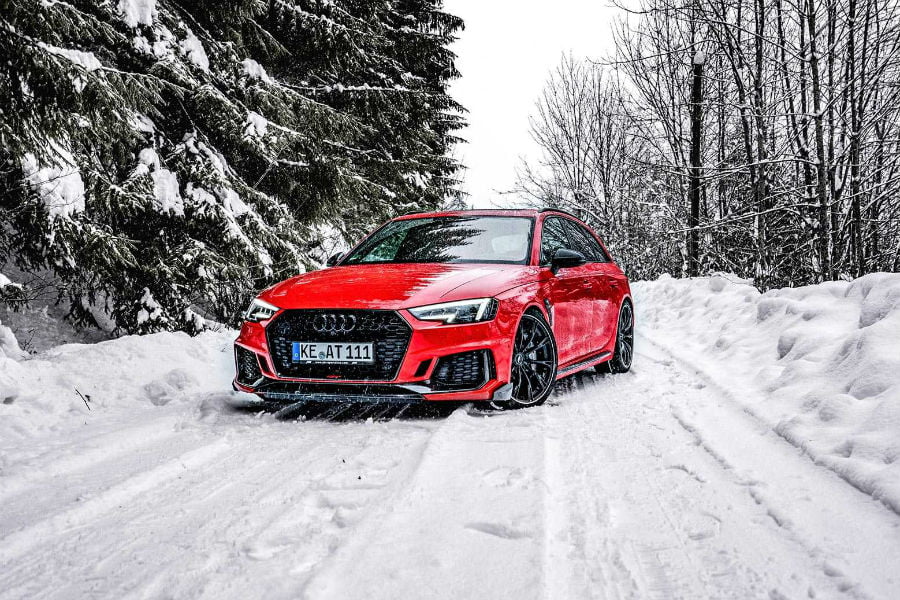 https://autogreeknews.gr/wp-content/uploads/2019/01/audi-rs4-abt.jpg