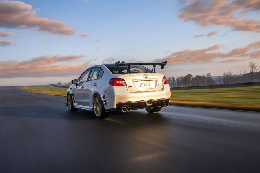 https://autogreeknews.gr/wp-content/uploads/2019/01/subaru-wrx-sti2092.jpg