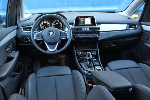 BMW 218i Gran Tourer (7)