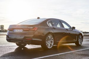 BMW-745Le-(4)