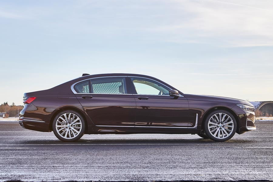 https://autogreeknews.gr/wp-content/uploads/2019/02/BMW-745Le-5.jpg