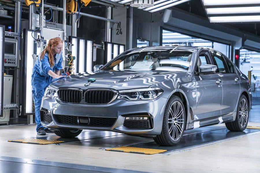 https://autogreeknews.gr/wp-content/uploads/2019/02/BMW_EV_production_1.jpg