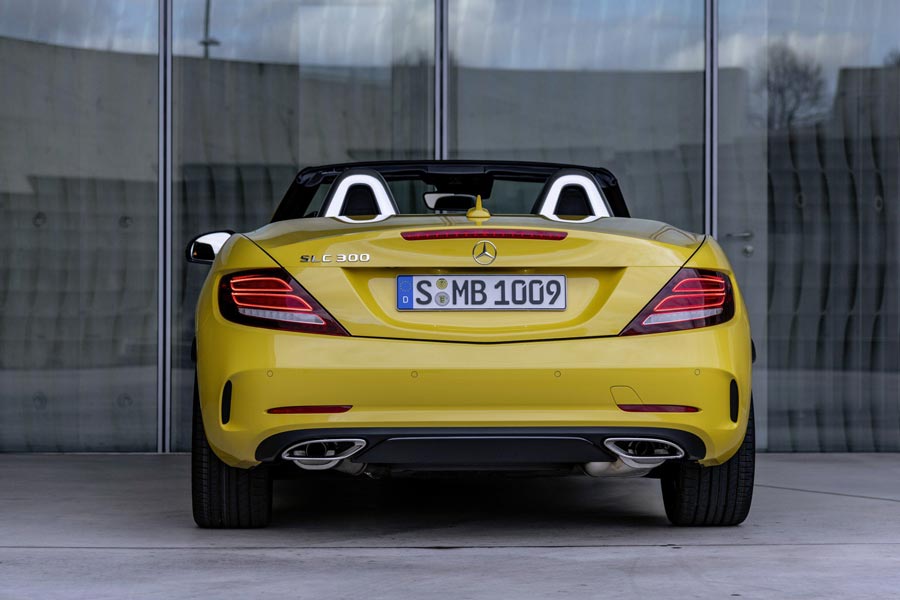 https://autogreeknews.gr/wp-content/uploads/2019/02/Mercedes-SLC-Final-Edition-6.jpg