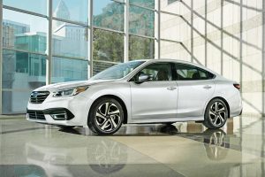 Subaru-Legacy-2019-(1)