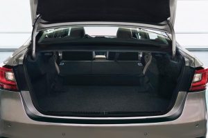 Subaru-Legacy-2019-(5)