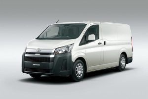 Toyota-Hiace-2019-(5)