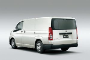 Toyota-Hiace-2019-(8)