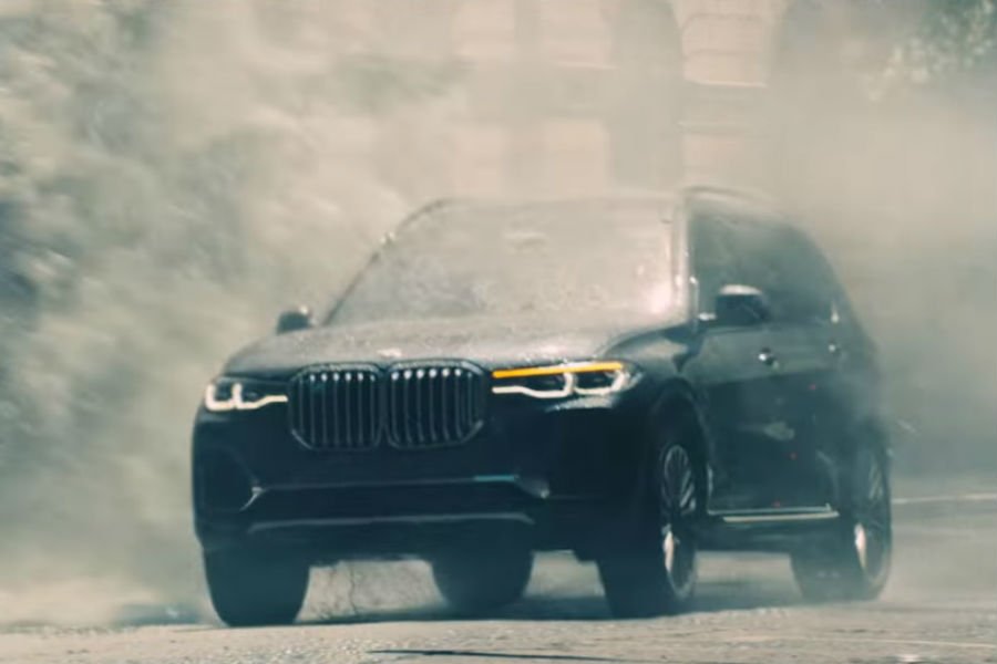 https://autogreeknews.gr/wp-content/uploads/2019/02/bmw-x7-kontra-se-olous.jpg
