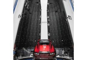 spacex-targeting-second-falcon-heavy-launch-in-march_1