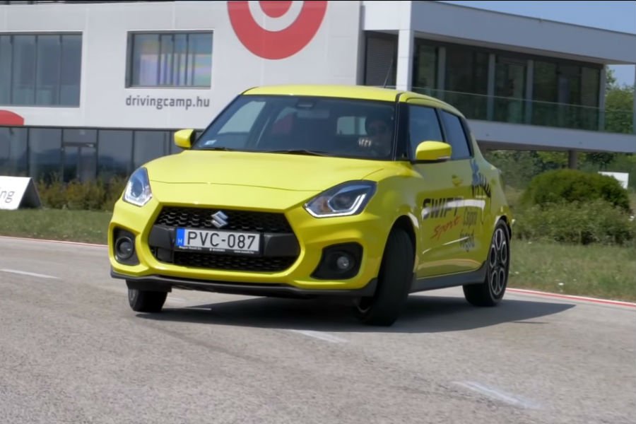 https://autogreeknews.gr/wp-content/uploads/2019/02/suzuki-swift-sport-drift2.jpg
