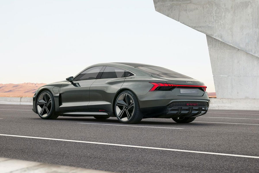 https://autogreeknews.gr/wp-content/uploads/2019/03/Audi_Electric_3.jpg