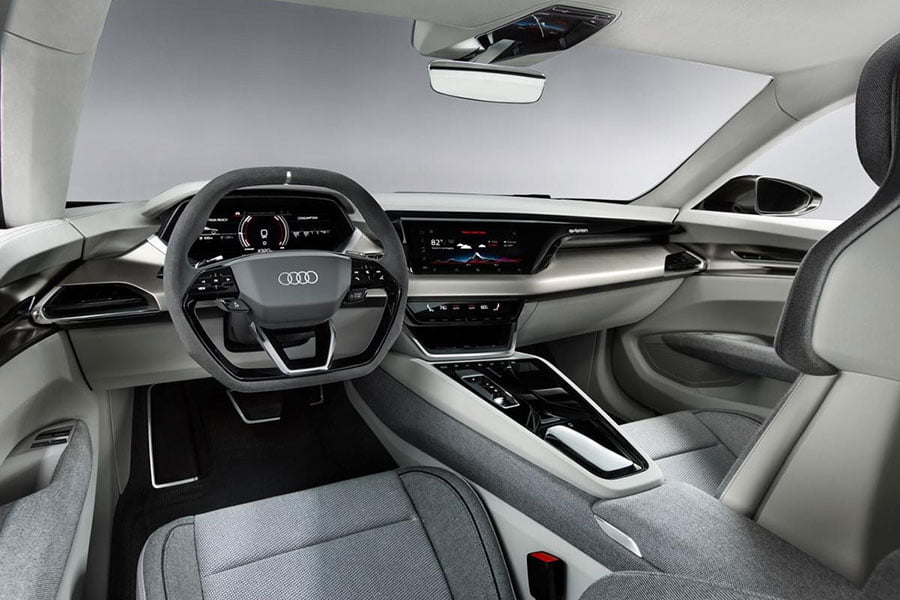 https://autogreeknews.gr/wp-content/uploads/2019/03/Audi_Electric_4.jpg