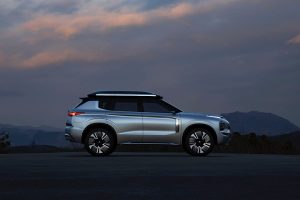 MITSUBISHI_ENGELBERG_TOURER_2